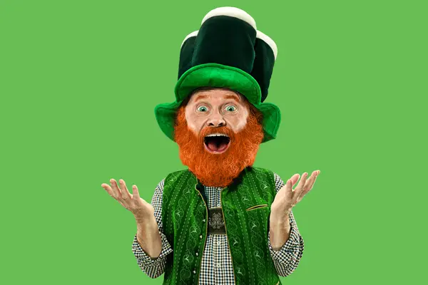 What did one shamrock say to the other when it saw a leprechaun?