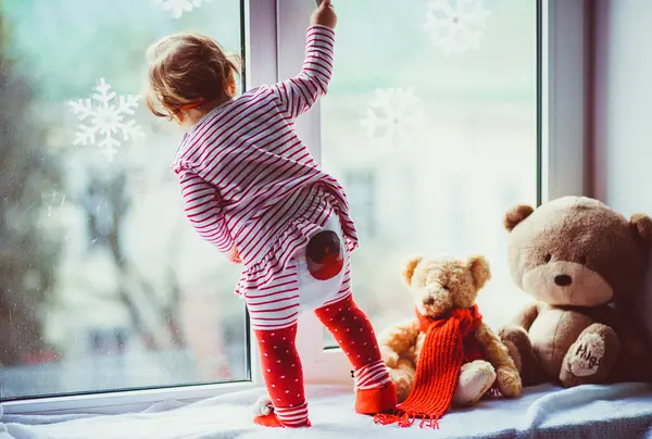 What kind of tights are impossible to wear?