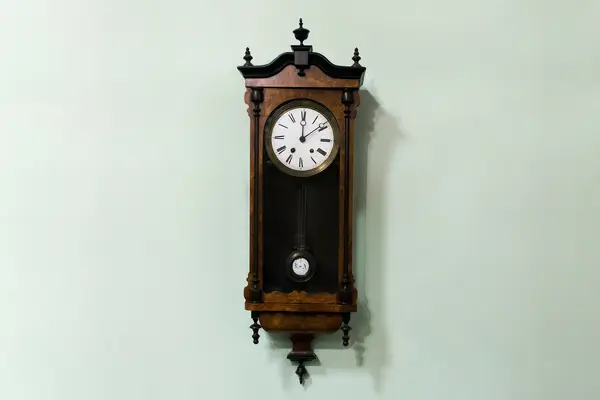 What's another name for a grandfather clock?