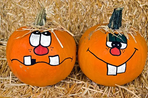 What's a pumpkin's favorite game?